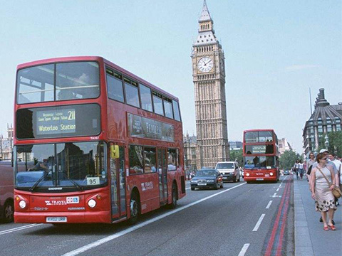 全国公交广告新闻图片.jpg 全国公交广告新闻图片.jpg